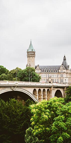 Sub umbra alarum. Luxembourg, fortress of the Habsburgers 1716-1741