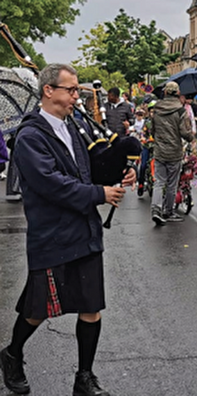 The Bagpipes - St. Nicholas Market