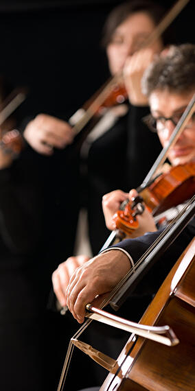 Turbulente Galaconcert - Voyage Voyage - "Gëff mer eng Bees, fir mat op d'Rees"