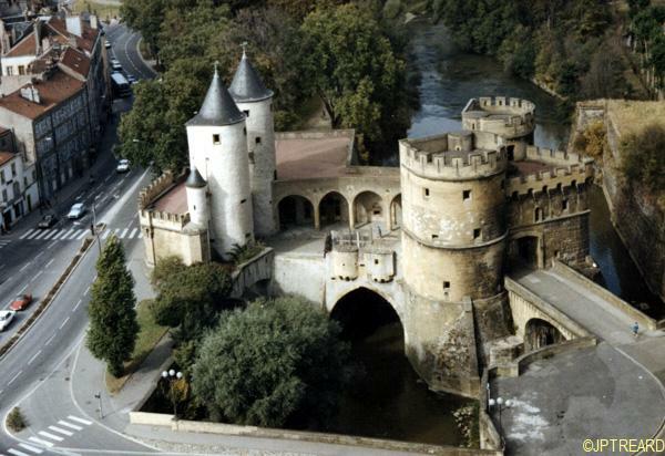 Historical commented walk in Medieval Metz