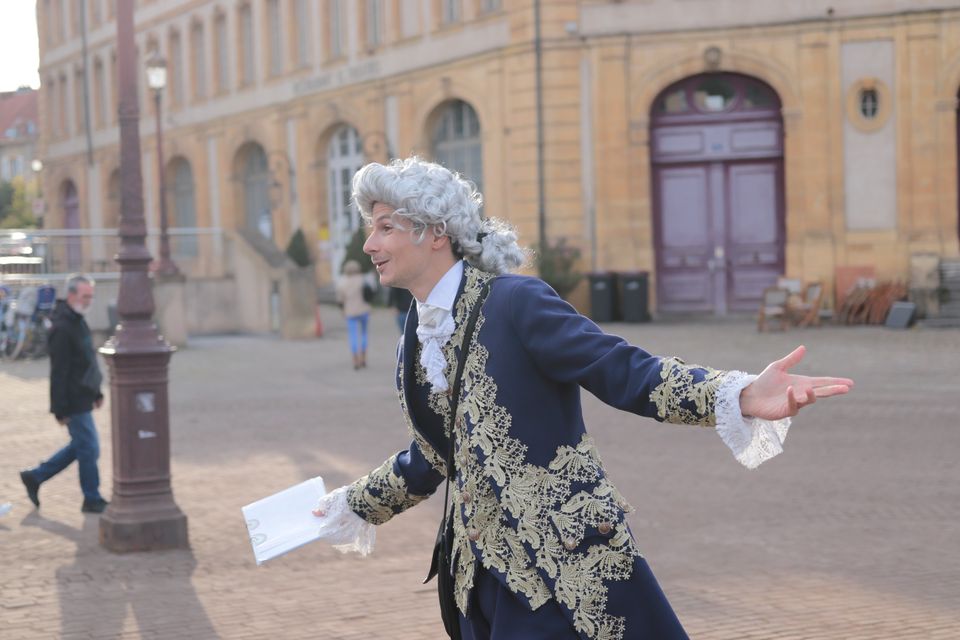 Unusual visit in costume - Metz la Royale