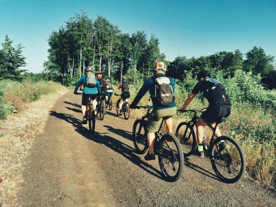 Mountain Bike Tour  Train 1900