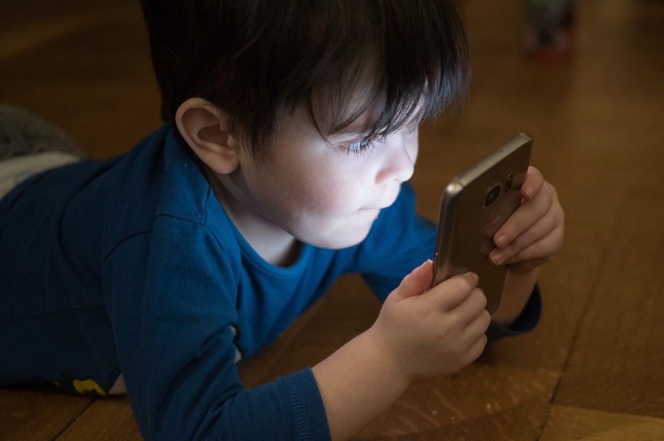 Smartphone, Tablet and Co. - Growing up in a Digital World