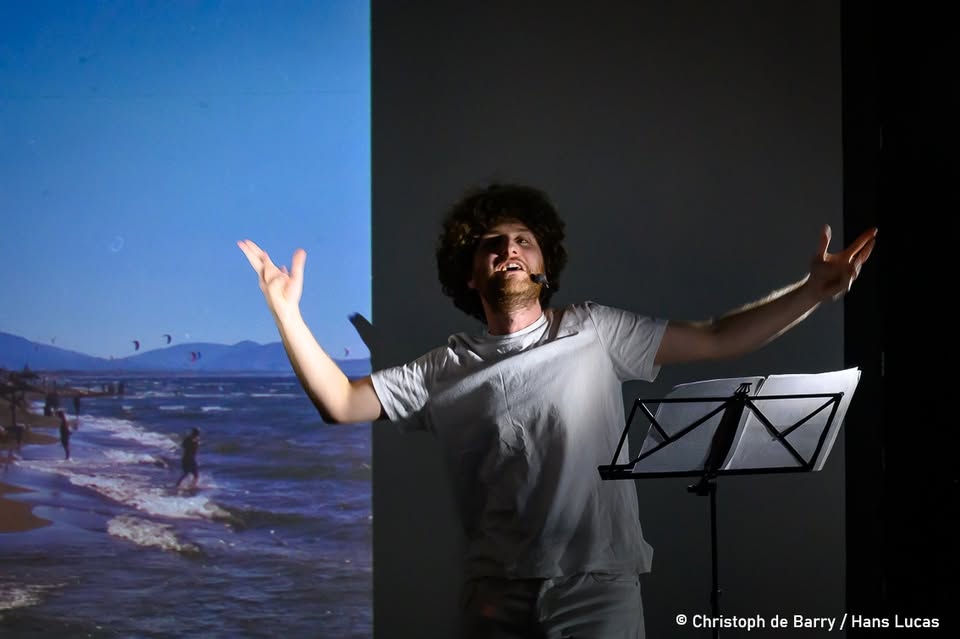 Finissage - V-jing and poetry performance Vestiges et Stigmates