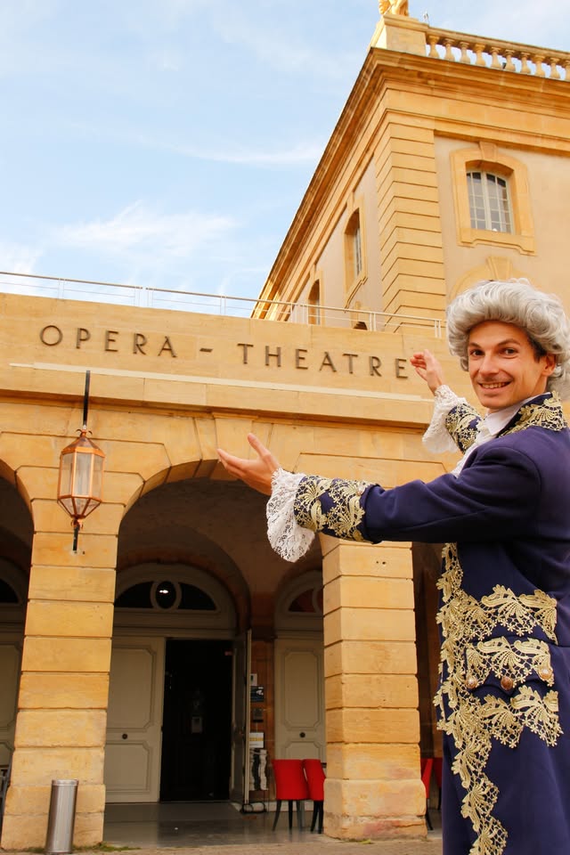 Visite insolite en costume - Metz la Royale