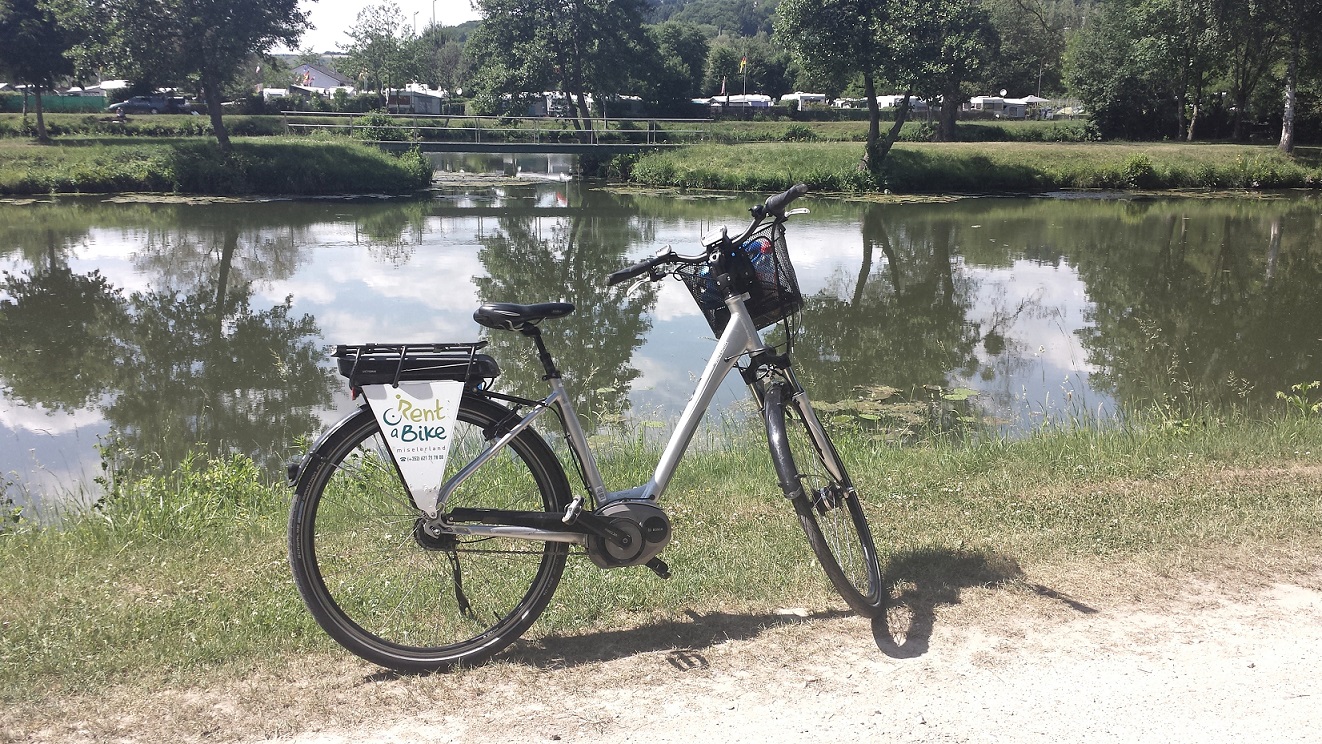 Balade en vélo électrique en bord de moselle